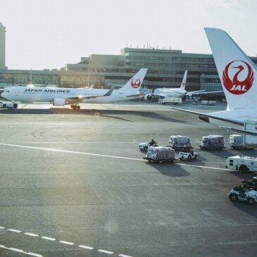 Η Japan Airlines επεκτείνει τον στόλο της με νέα αεροσκάφη Boeing και Airbus